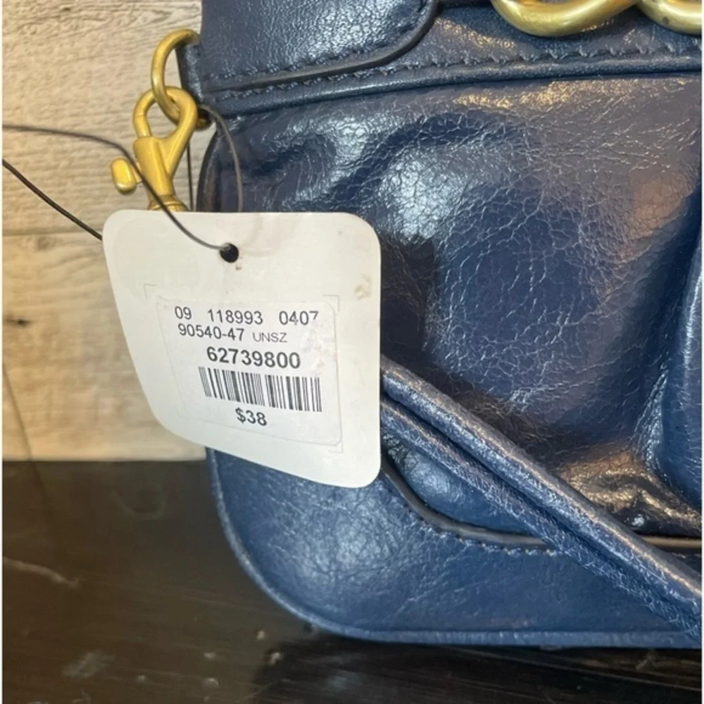 Wilson leather navy blue‎ wristlet NWT